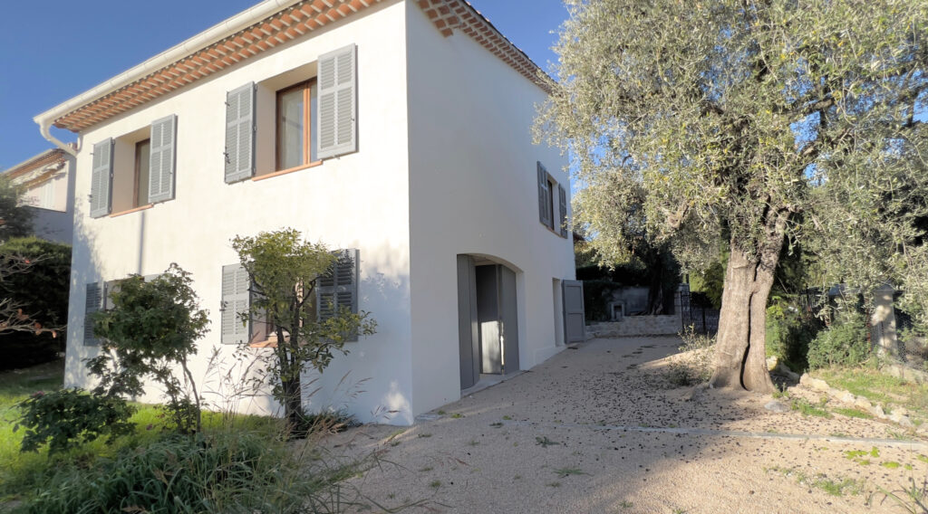 Villa individuelle 5 pièces en excellent état avec un jardin – 5 pièces – 4 chambres – 8  – 99.23 m²