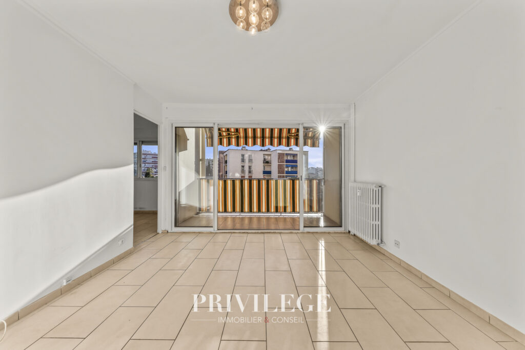 Appartement Le Cannet 2 pièces avec balcon – 2 pièces – 1 chambre – 8  – 44 m²