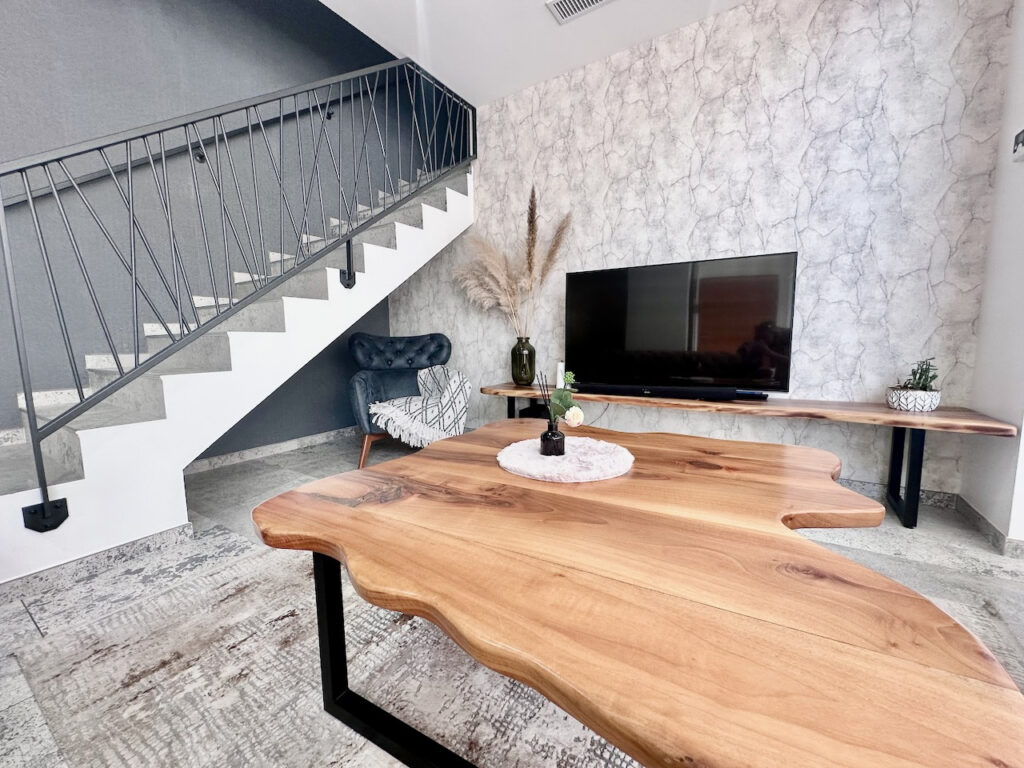 VILLA PRESTATION HAUT DE GAMME DANS LES HAUTEURS DE SALAISE  – 6 pièces – 5 chambres – 6  – 165 m²