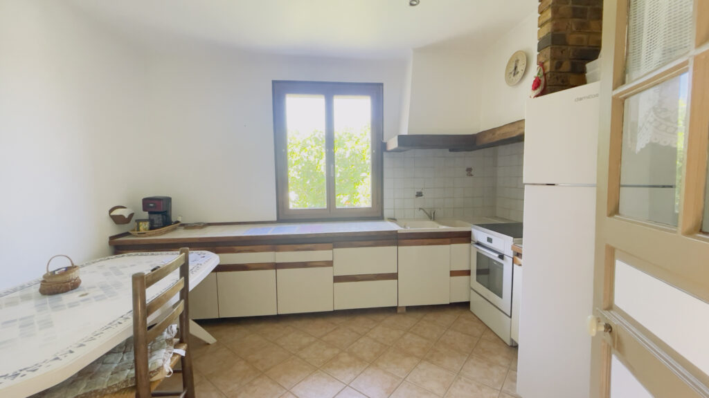 Maison plain-pied – 5 pièces – 4 chambres – NR  – 110 m²