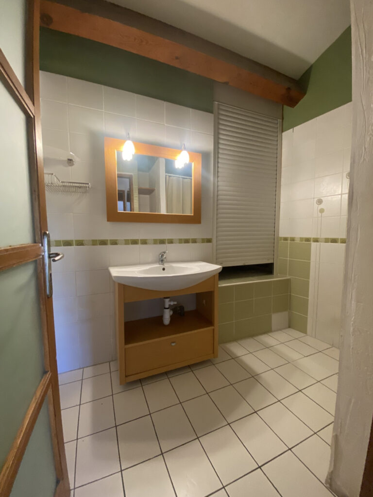 APPARTEMENT T3 – 68,65m2 – 3 pièces – 2 chambres – 6  – 68.65 m²