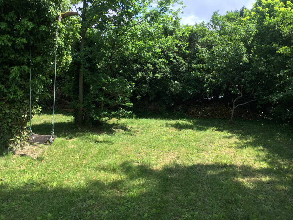 Maison sur terrain de 1251 m2 au Mayet-de-Montagne – 4 pièces – 2 chambres – 6  – 120 m²