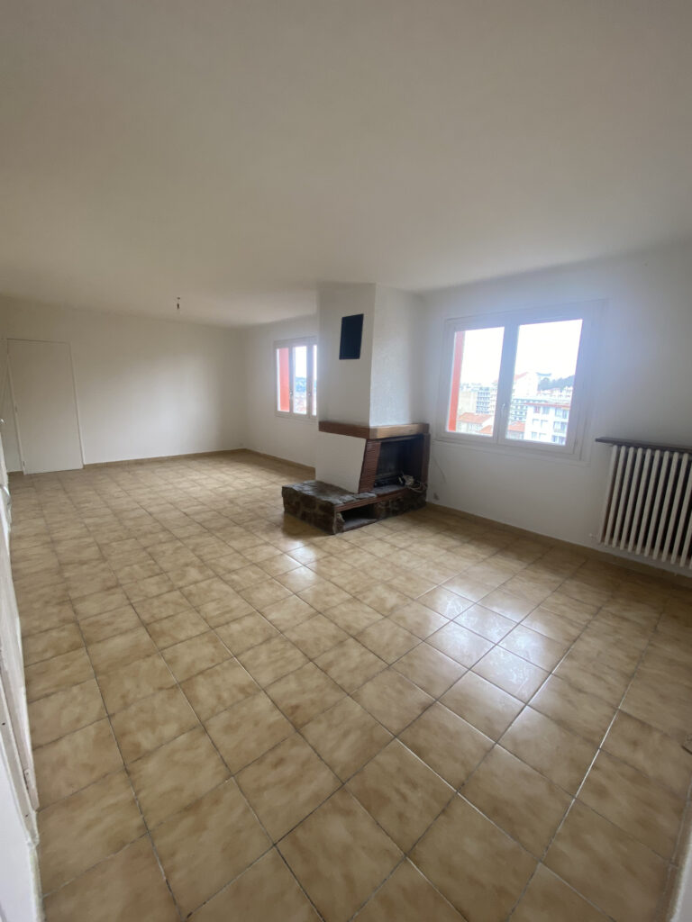 Maison +appartement  – 7 pièces – 4 chambres – 6  – 148 m²