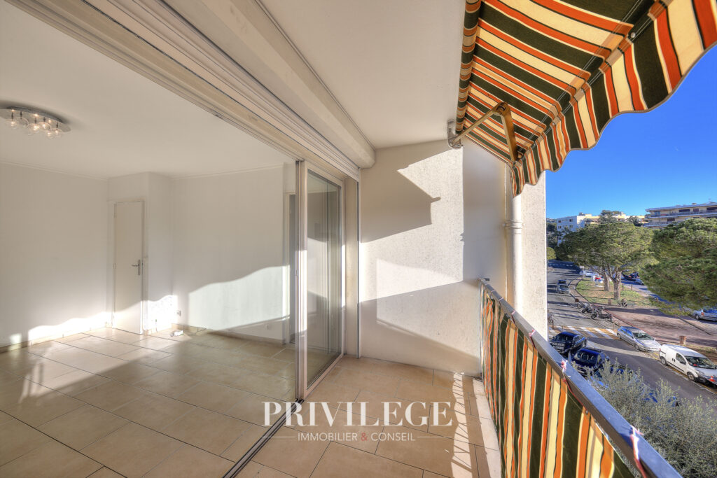 Appartement Le Cannet 2 pièces avec balcon – 2 pièces – 1 chambre – 8  – 44 m²