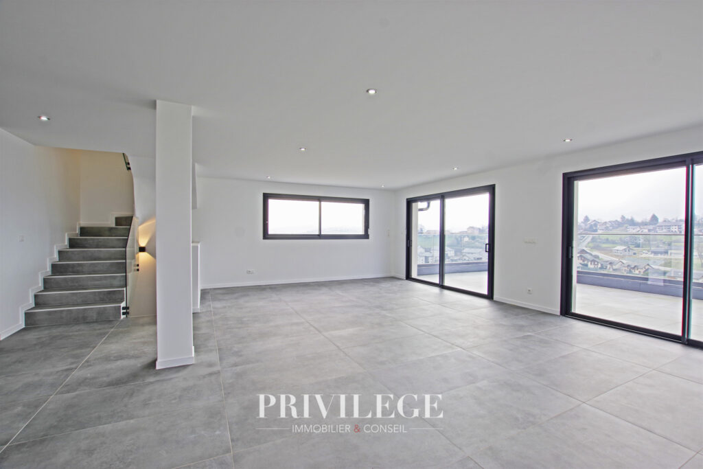 Maison contemporaine 231m2 – vue sur le Mont Granier – 5 pièces – 4 chambres – 8  – 231 m²