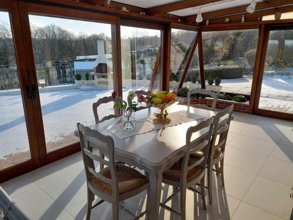 Un bijou (semi-plain-pied) sur 46 ares – 9 pièces – 6 chambres – 6  – 200 m²