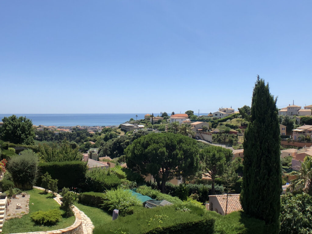 Saint Laurent du Var – Villa individuelle 6 pièces + atelier – 6 pièces – 4 chambres – NR  – 162 m²