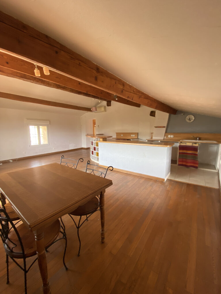 APPARTEMENT T3 – 68,65m2 – 3 pièces – 2 chambres – 6  – 68.65 m²