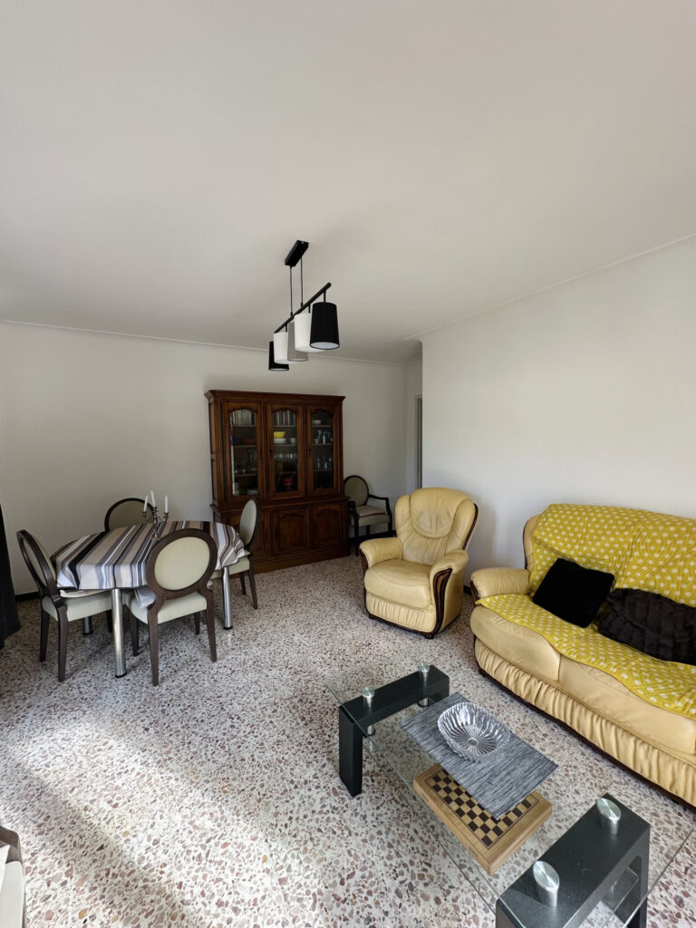 Maison 4 faces – Arles sur Tech – 8 pièces – 6 chambres – 6  – 170 m²