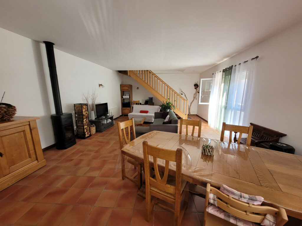 MAISON AVEC TERRAIN  A ARLES-SUR-TECH – 4 pièces – 3 chambres – 6  – 139 m²