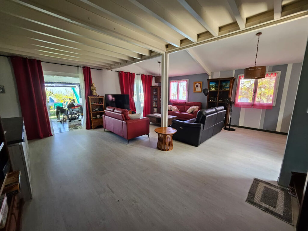 Charmante maison de La Saline Les Bains – 5 pièces – 4 chambres – 6  – 122 m²