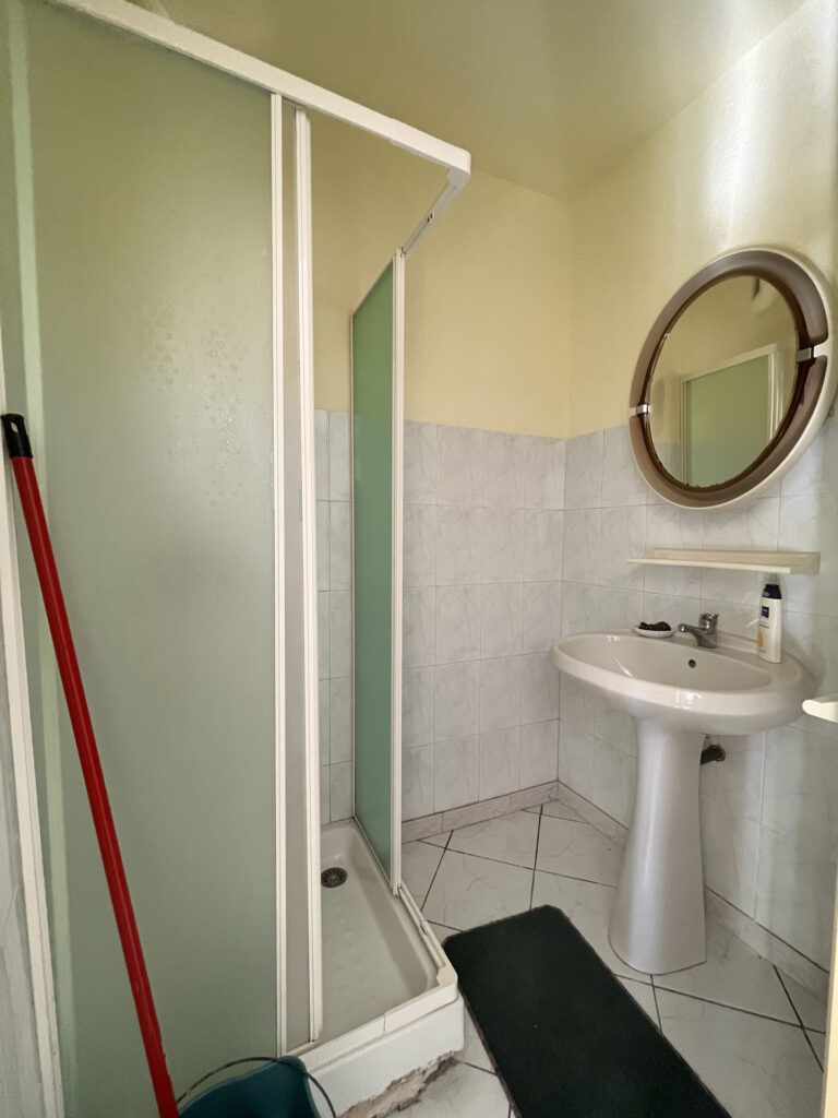 Amelie les Bains/ Palalda – 4 pièces – 2 chambres – 6  – 94 m²