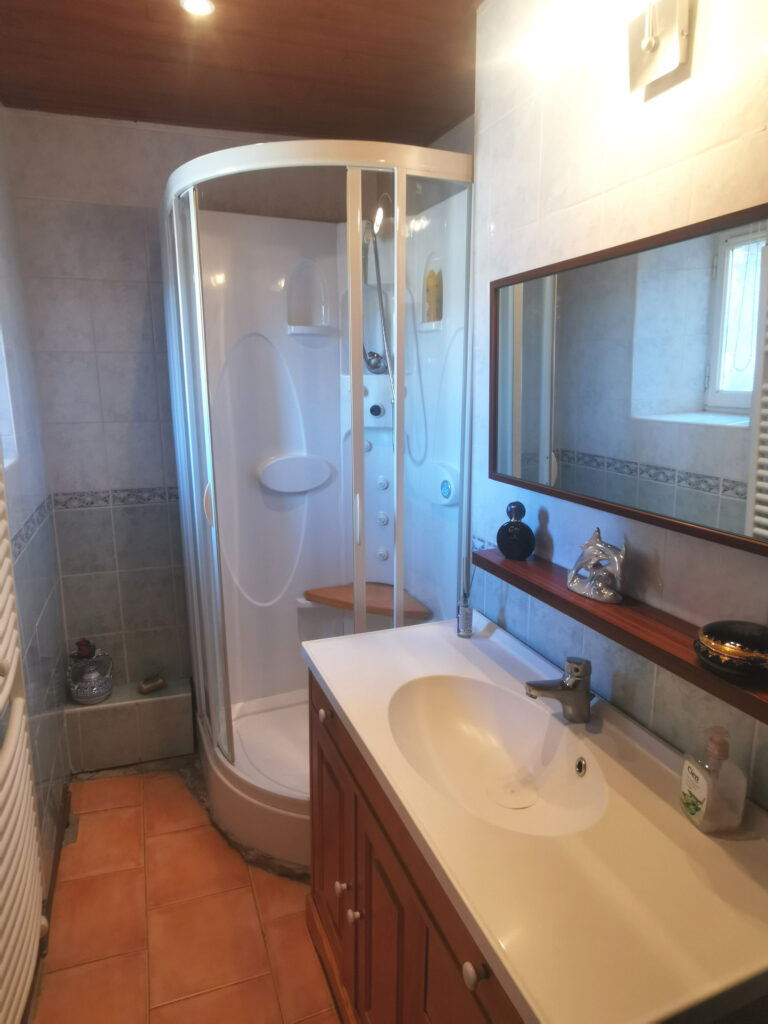 Maison en pierres LUZIERS  – 5 pièces – 4 chambres – NR  – 120 m²