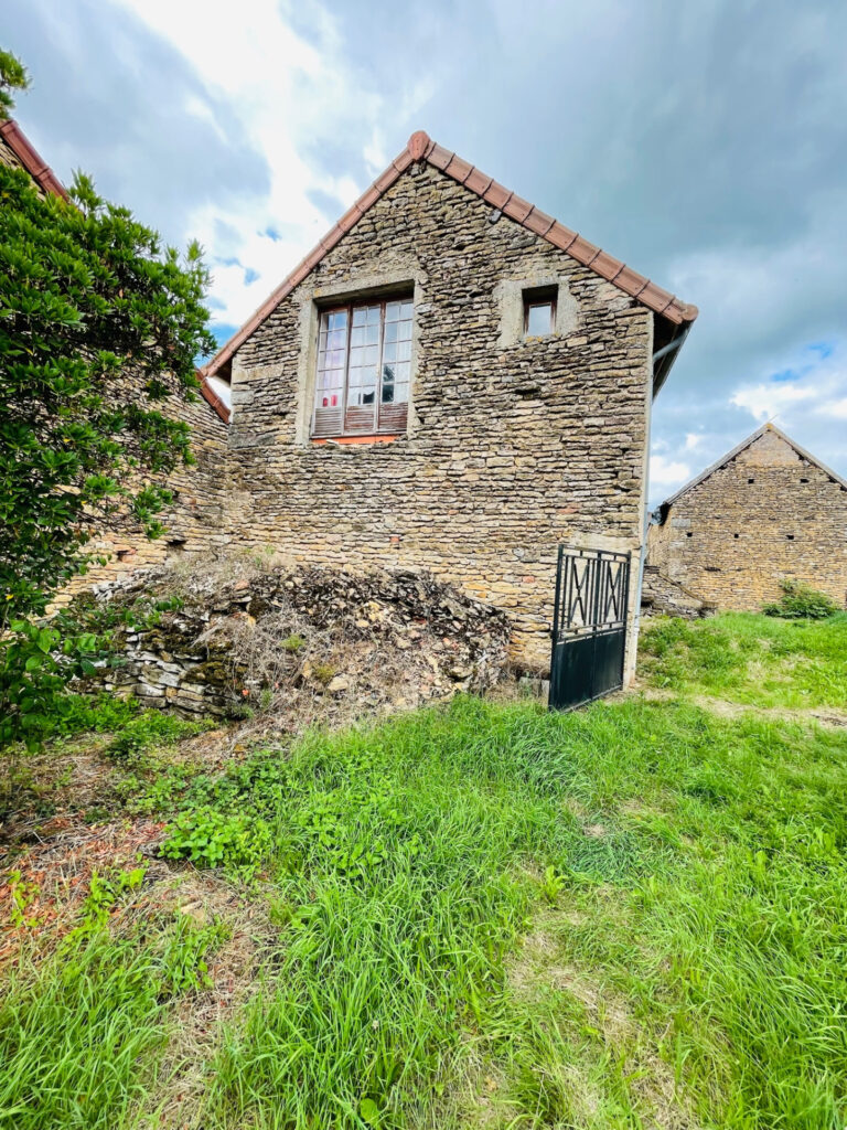 Magnifique Corps de Ferme du 18ème siècle – 5 pièces – 2 chambres – 2  – 77 m²