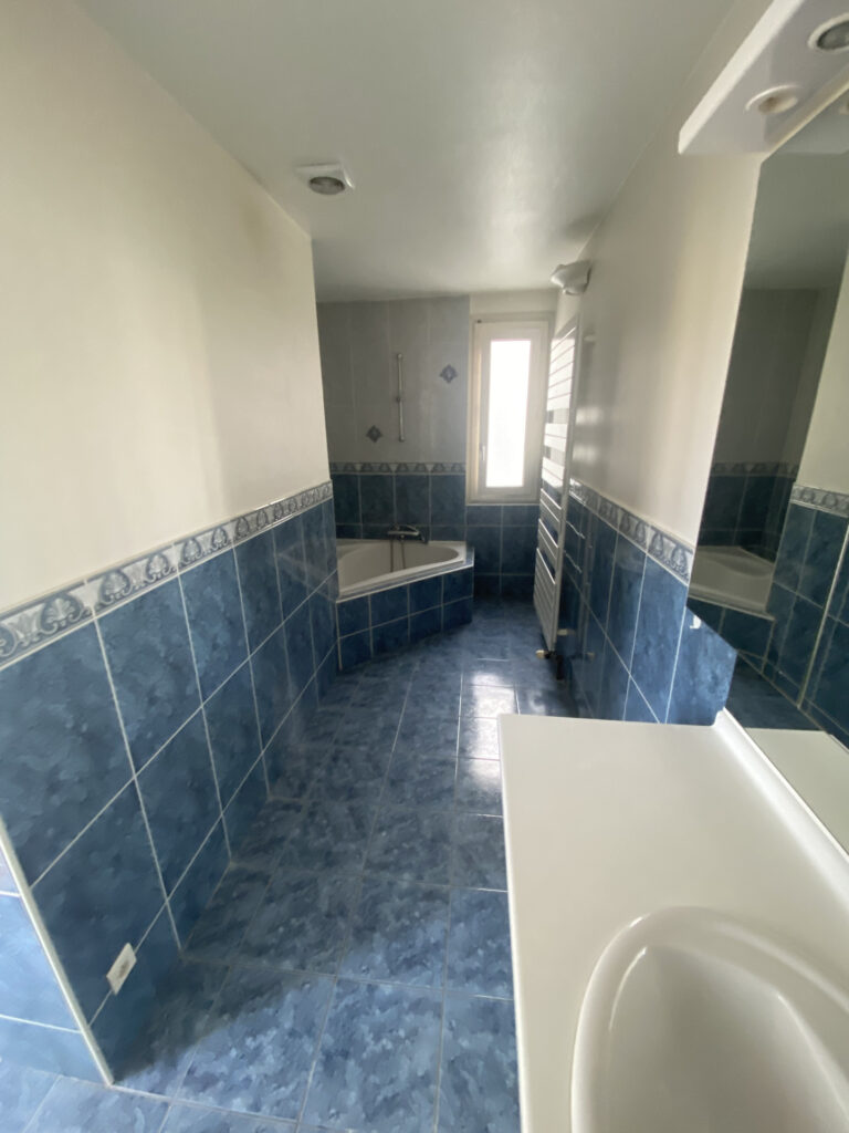 Maison +appartement  – 7 pièces – 4 chambres – 6  – 148 m²