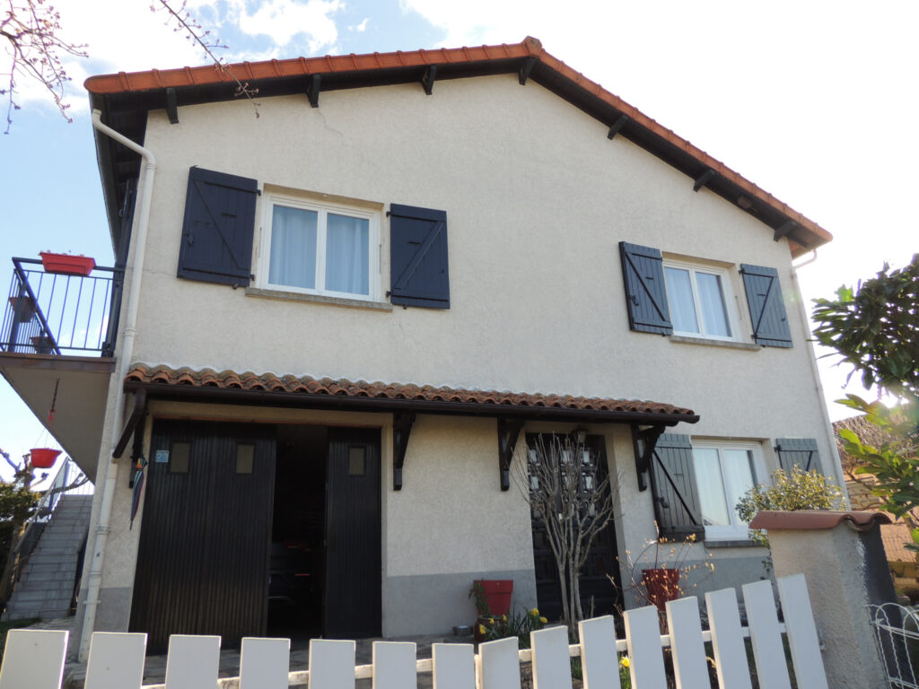 Pavillon 4 chambres sur 677m2 de terrain – 6 pièces – 4 chambres – NR  – 126 m²