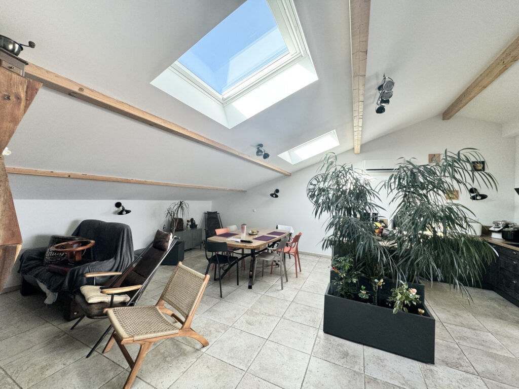 Duplex 4 pièces 120 m2 vue étang MARTIGUES – 4 pièces – 2 chambres – NR  – 120 m²