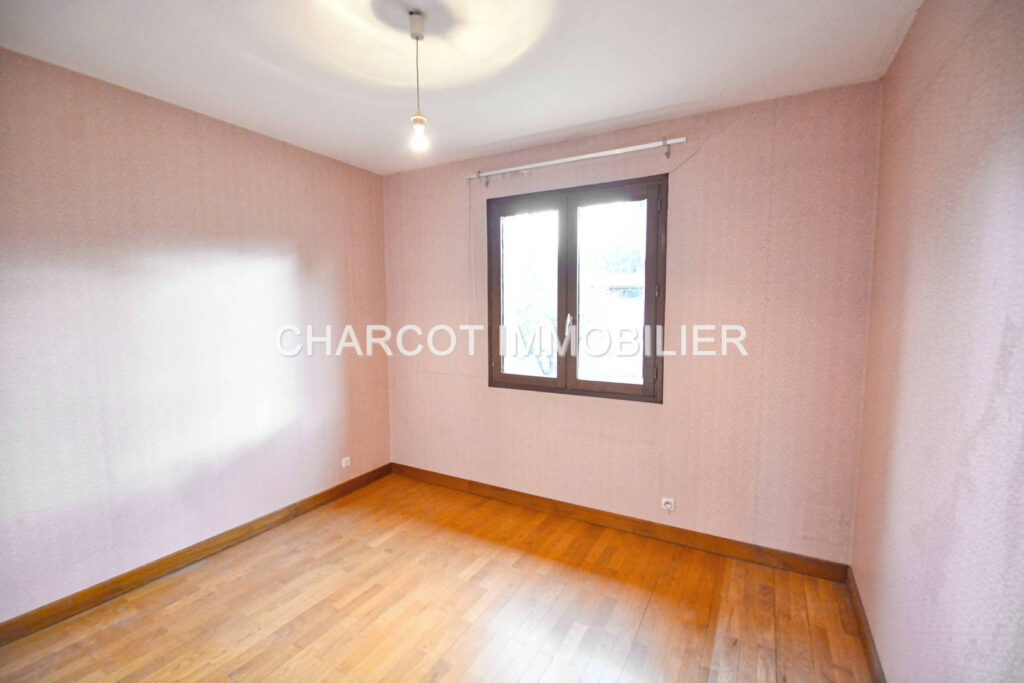 STE FOY-LÈS-LYON – MAISON 8 PIECES de 187 m2 + GARAGE + ANNE – 8 pièces – 6 chambres – 6  – 187.11 m²