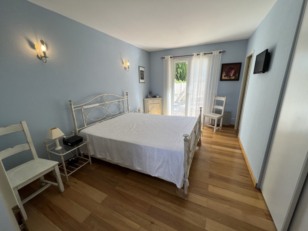 VILLA DE STANDING AVEC PISCINE QUARTIER MARAVAL CAP D’AGDE – 6 pièces – 4 chambres – 6  – 180 m²