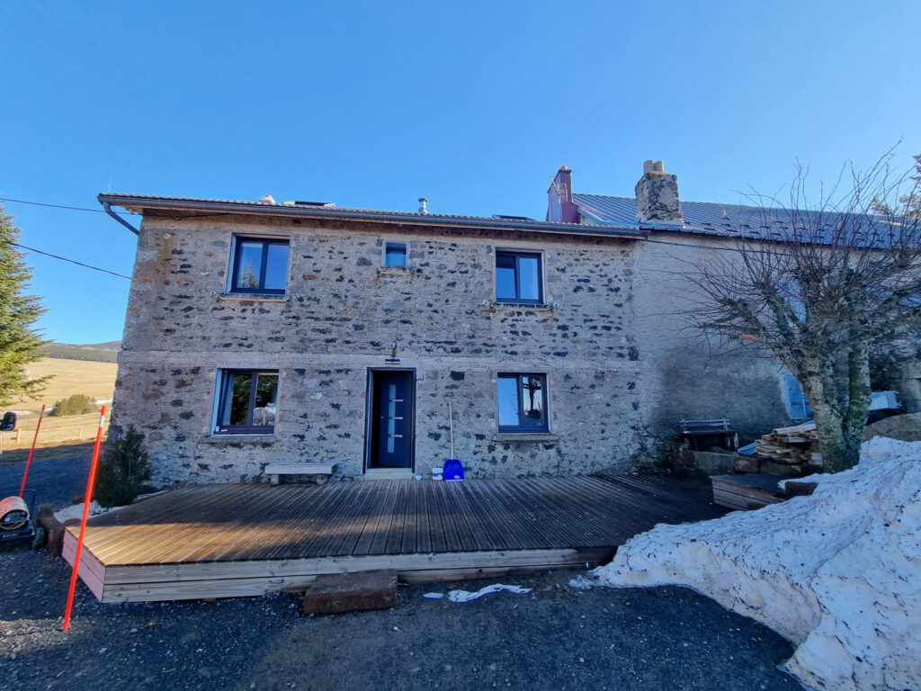 corps de ferme avec fort potentiel – 8 pièces – 6 chambres – 6  – 180 m²