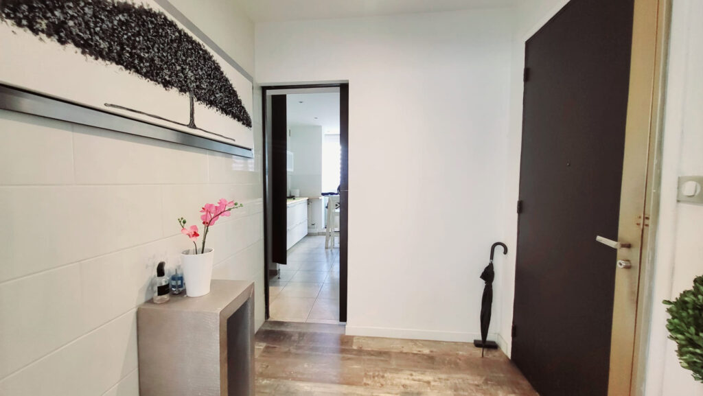 Pouillon Appartement 3 pièces 83M2 au pied du Vieux-Port – 3 pièces – 2 chambres – 6  – 83 m²