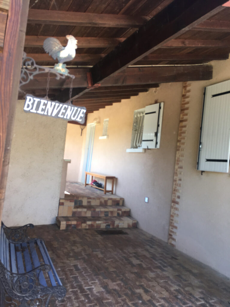 BELLE MAISON SUR LES HAUTEURS DE MAURS  – 6 pièces – 4 chambres – 6  – 252 m²