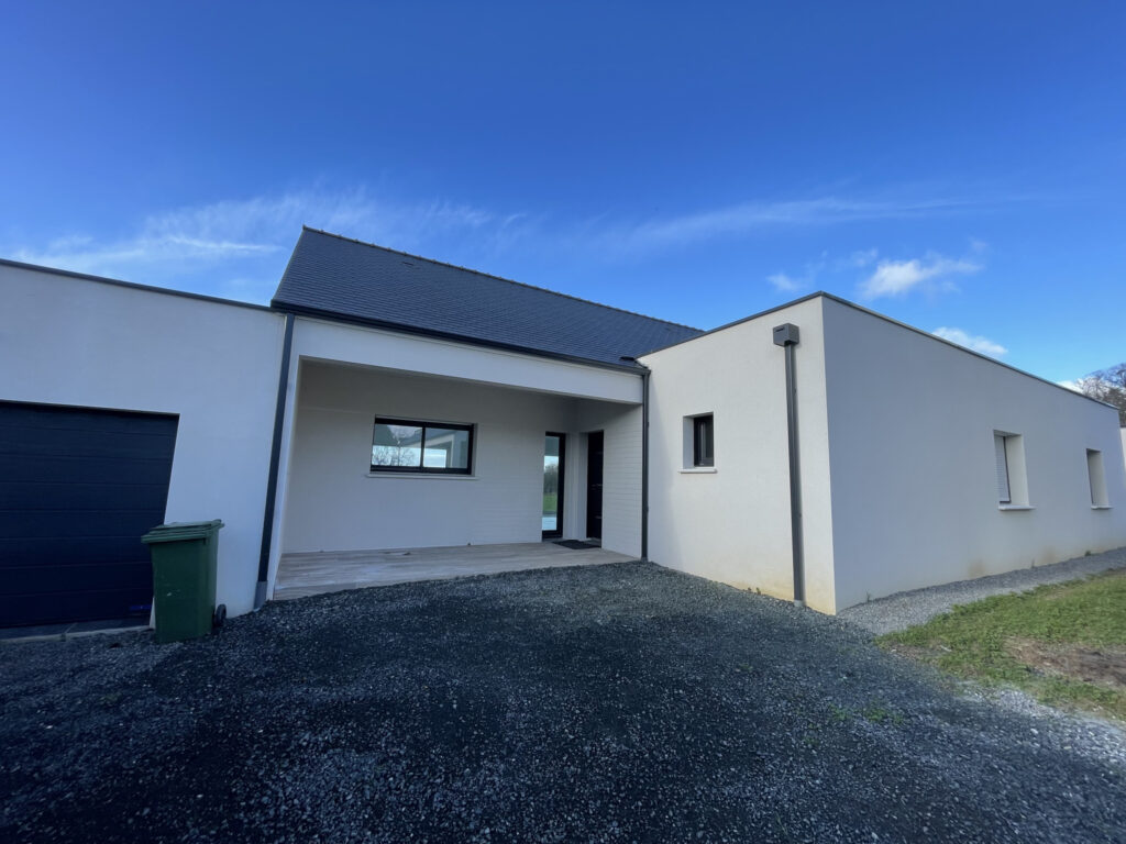 Maison 5 pièces 142m2 – 5 pièces – 4 chambres – 6  – 142 m²