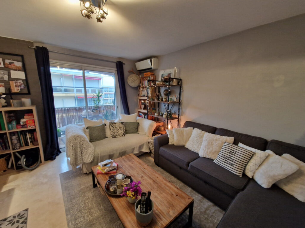 Appartement T2 centre-ville, terrasse, Vue mer latérale et g – 2 pièces – 1 chambre – 4  – 42 m²