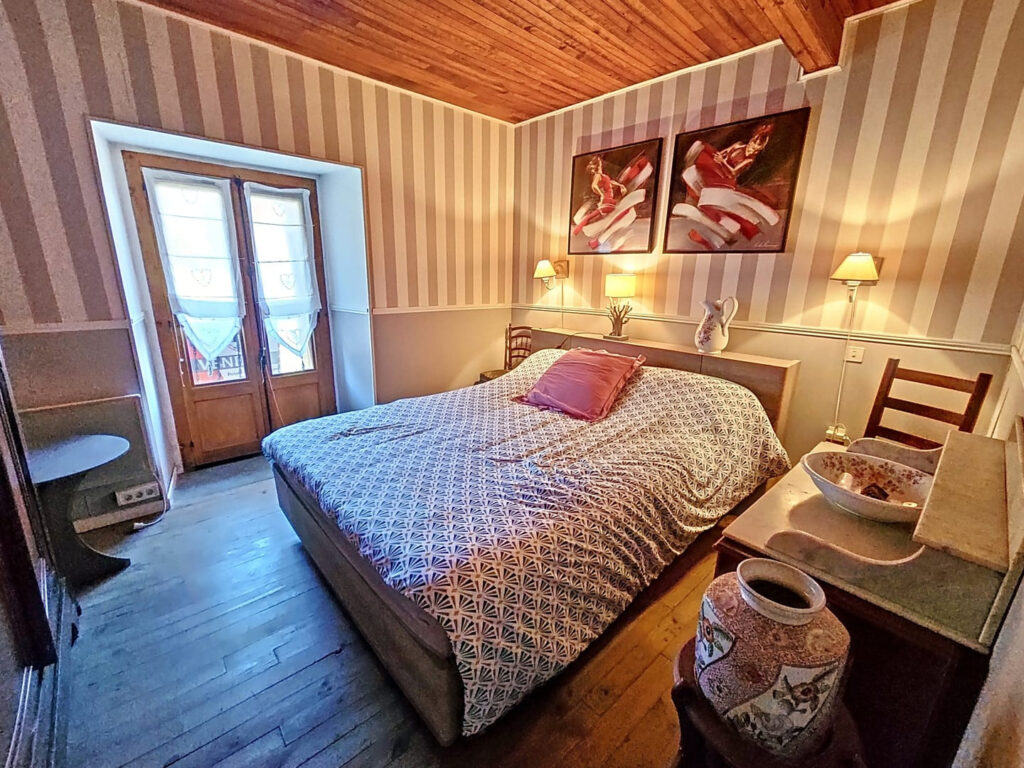 Maison de village fraîchement rénovée  – 3 pièces – 2 chambres – 6  – 60 m²