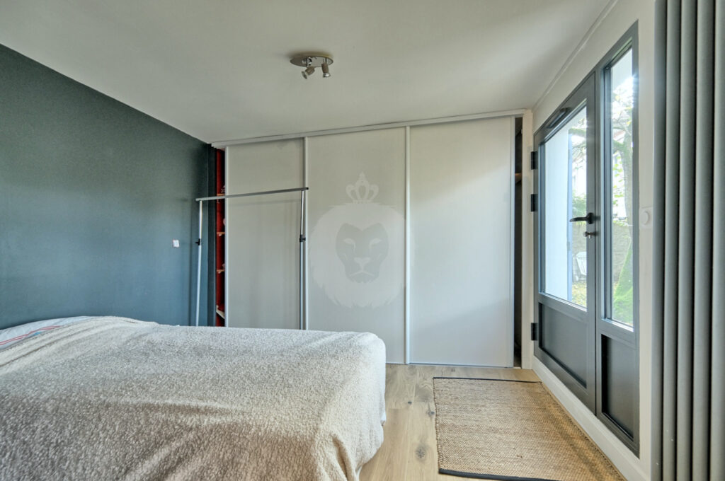 MAISON AVEC STUDIO AU COEUR DE LA PIE – 8 pièces – 5 chambres – 6  – 189 m²