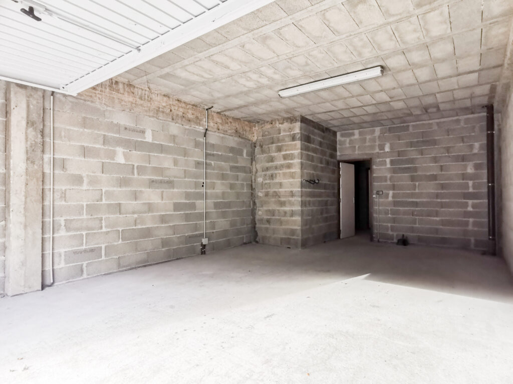 Appartement de 74m2 environ avec terrasse – 4 pièces – 3 chambres – NR  – 73.9 m²