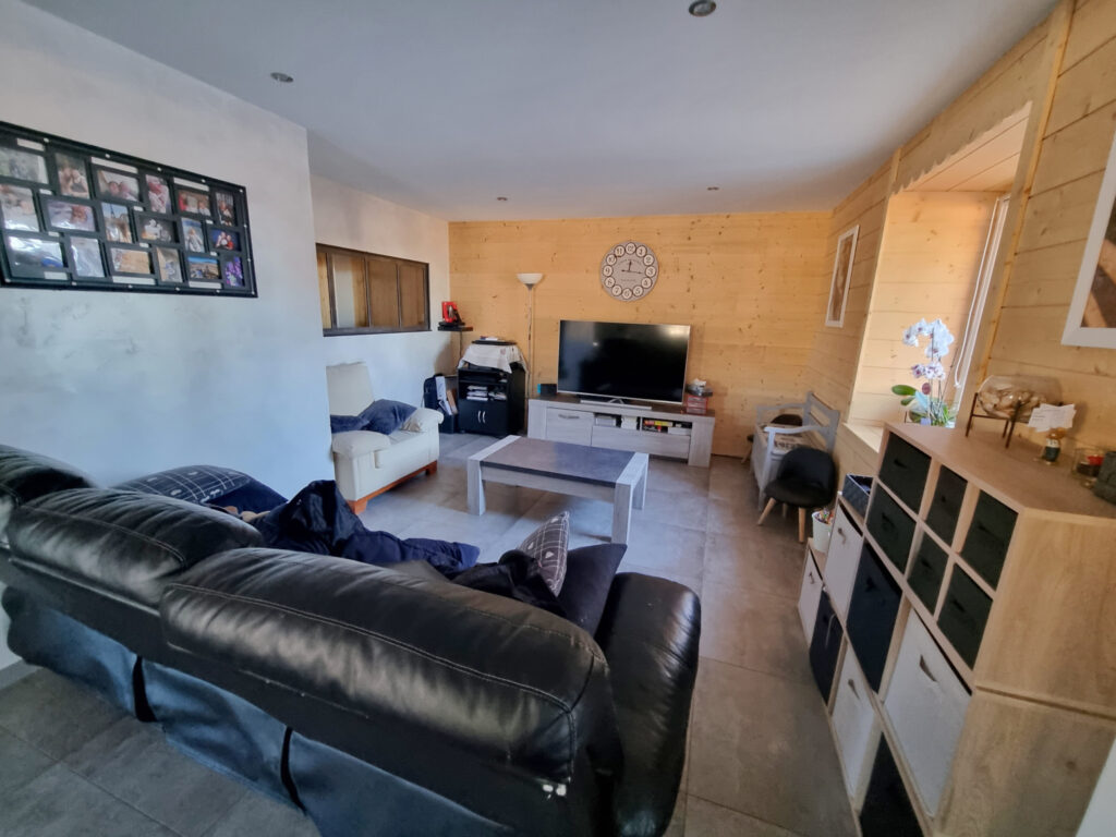 corps de ferme avec fort potentiel – 8 pièces – 6 chambres – 6  – 180 m²