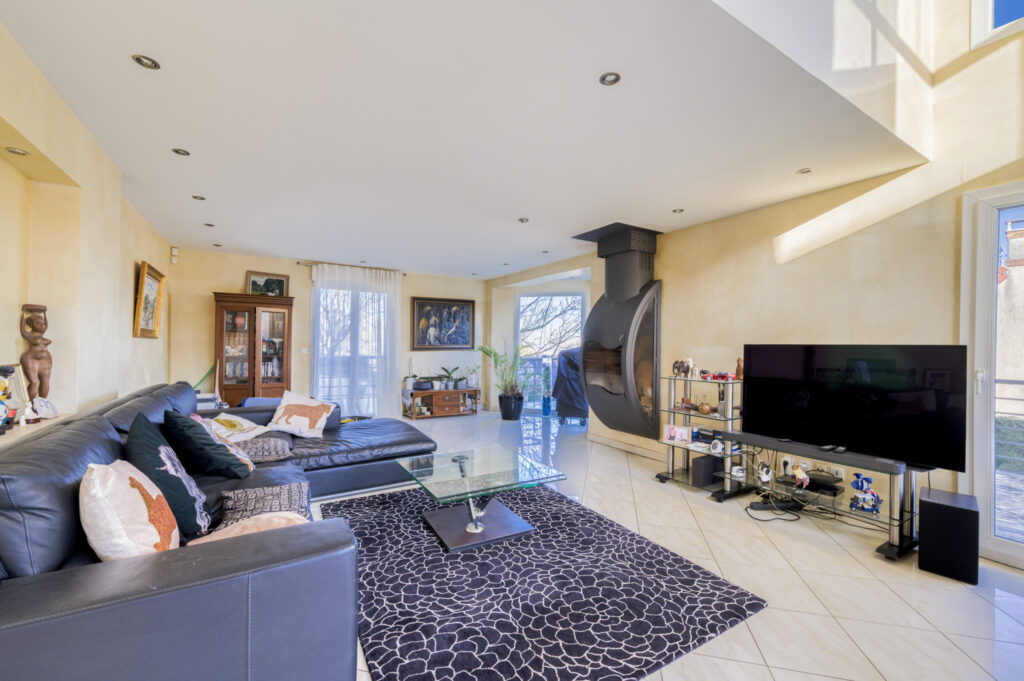 Villa d’Architecte Contemporaine volume et vue exceptionnels – 8 pièces – 5 chambres – 4  – 238 m²