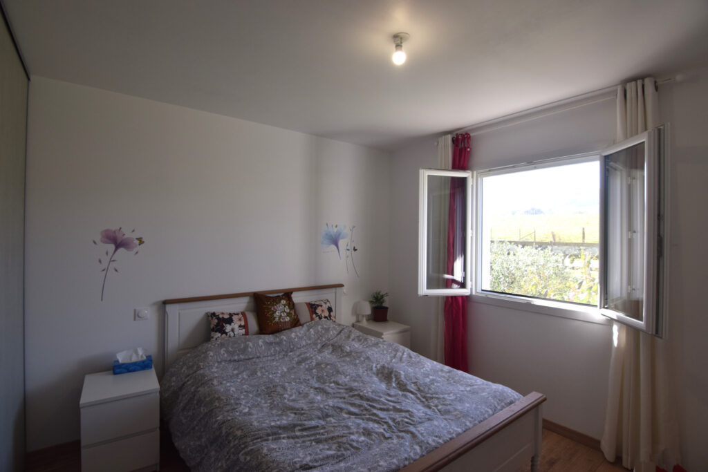 Maison de plain-pied – 4 pièces – 3 chambres – 8  – 94 m²