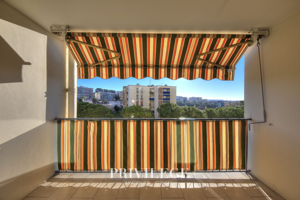 Appartement Le Cannet 2 pièces avec balcon – 2 pièces – 1 chambre – 8  – 44 m²