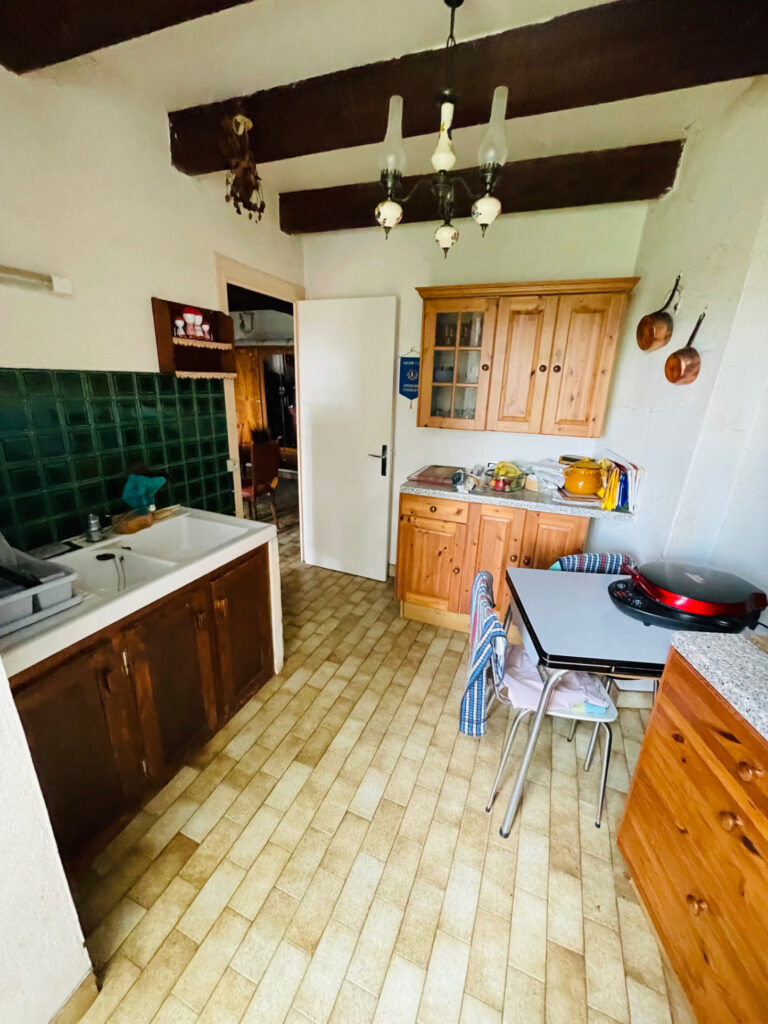 Magnifique Corps de Ferme du 18ème siècle – 5 pièces – 2 chambres – 2  – 77 m²