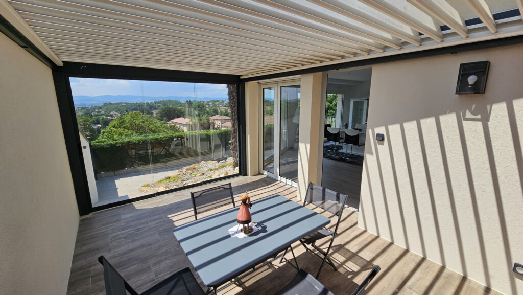 Maison sur les hauteurs de Frans – 11 pièces – 5 chambres – 2  – 323.28 m²