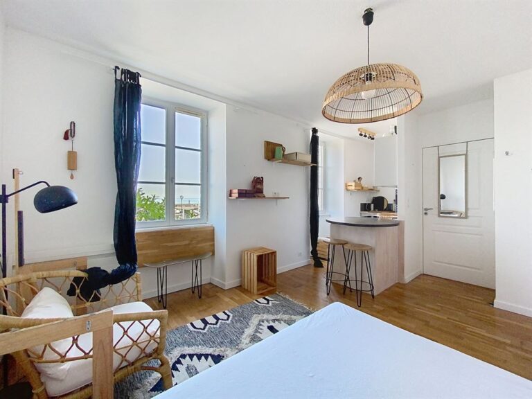 Studio vue mer à Guéthary – 1 pièce – NR chambres – 23 m²