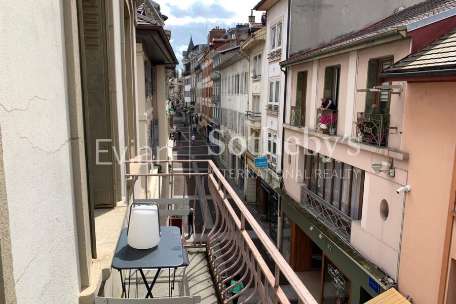 Appartement à vendre à Evian les bains — Vue sur la ville — photo 1