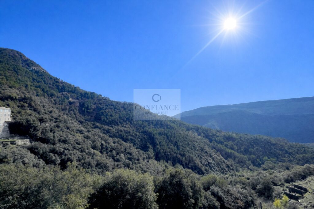 Maison de village – 3 pièces – 2 chambres – 70 m²