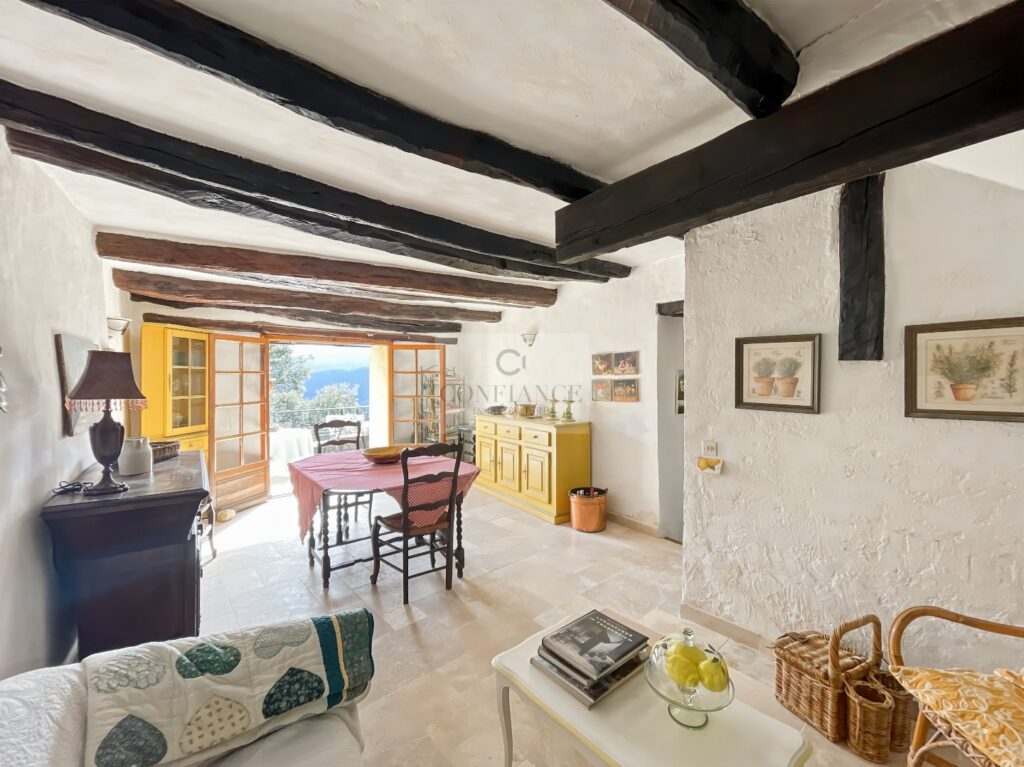 Maison de village – 3 pièces – 2 chambres – 70 m²