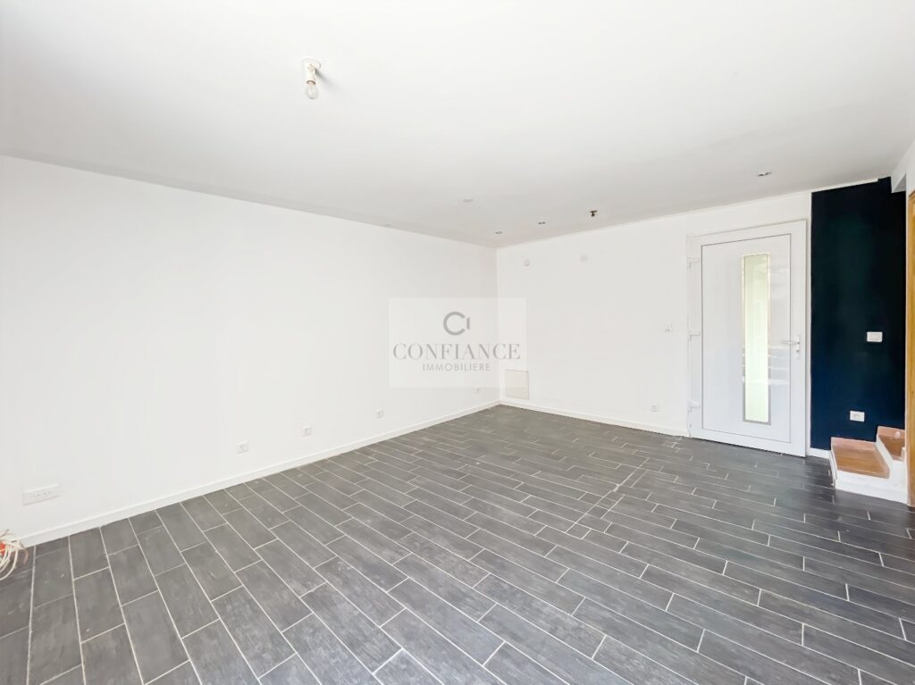 Maison individuelle – 5 pièces – 3 chambres – 165 m²