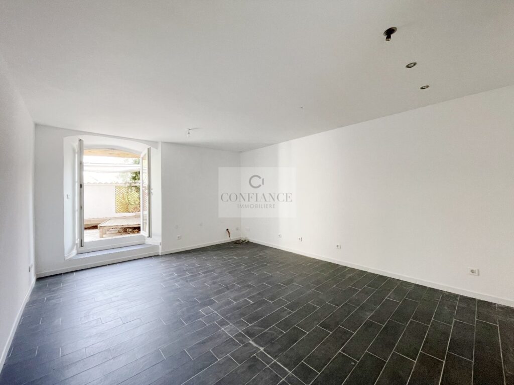 Maison individuelle – 5 pièces – 3 chambres – 165 m²