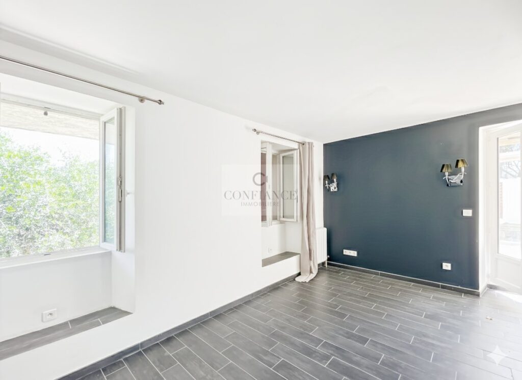 Maison individuelle – 5 pièces – 3 chambres – 165 m²