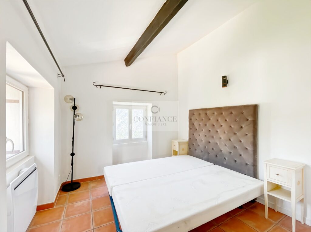 Maison individuelle – 5 pièces – 3 chambres – 165 m²