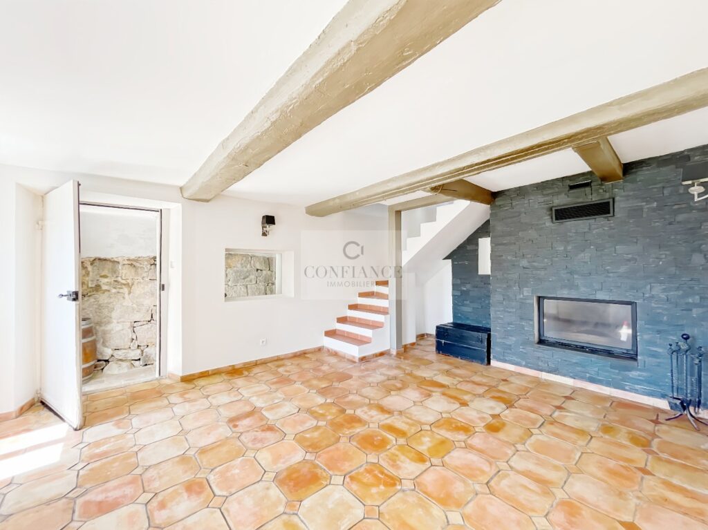 Maison individuelle – 5 pièces – 3 chambres – 165 m²