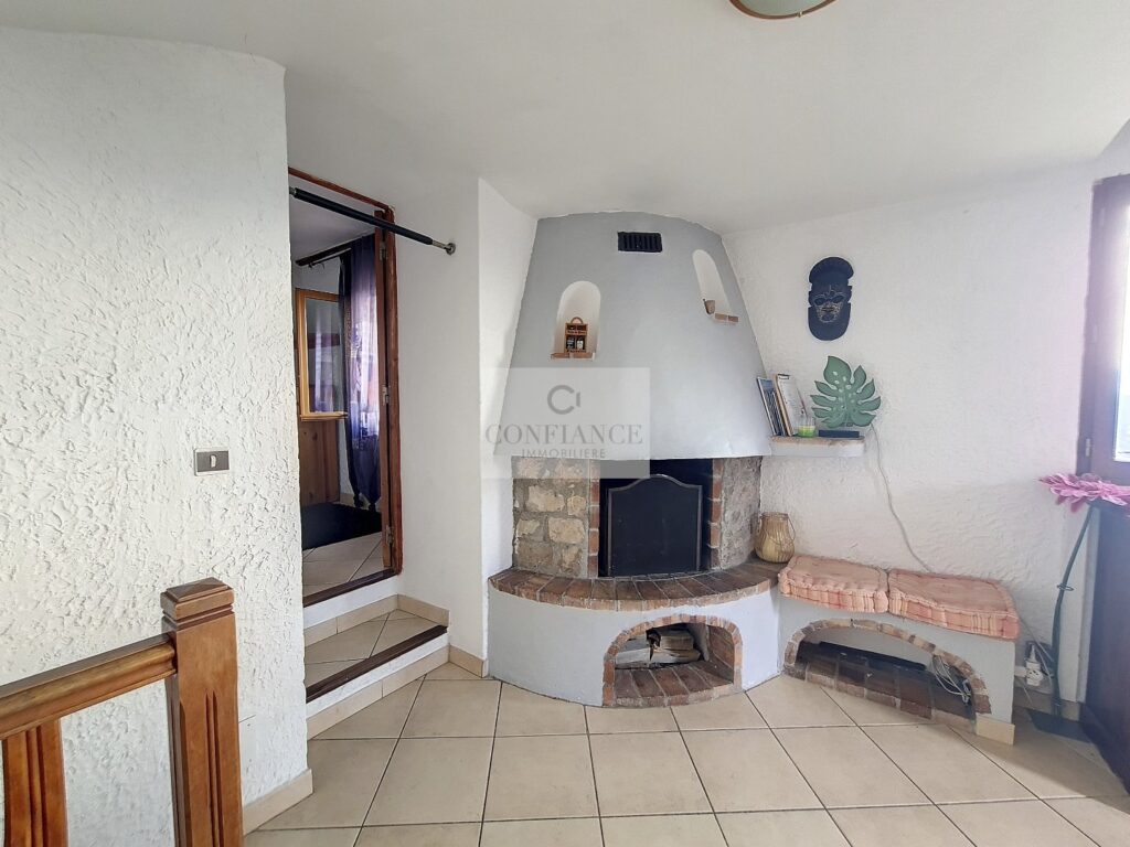 Appartement – 4 pièces – 3 chambres – 82 m²