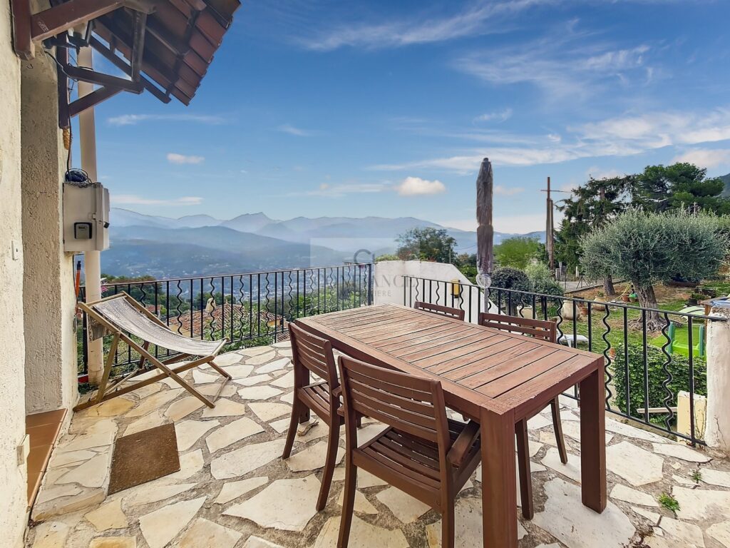 Appartement – 4 pièces – 3 chambres – 82 m²