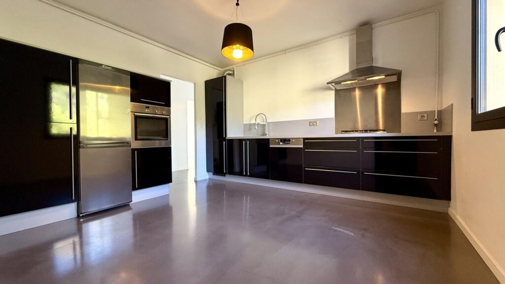 Appartement 4 pièces avec terrasse et vue mer – Ajaccio Sanguinaires – 4 pièces – 3 chambres – 97 m²