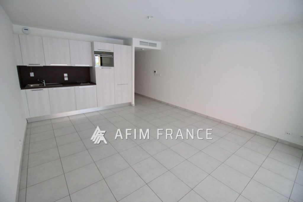 Cap d’Ail, rue Jean Bono, aux portes de Monaco, spacieux studi – 1 pièce – NR chambres – 32.11 m²